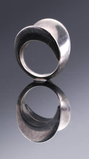 Georg Jensen. Sølvring, dessin nr. 93- formgivet af Nanna Ditzel.