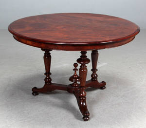 Salonbord af mahogni. 1800-tallet