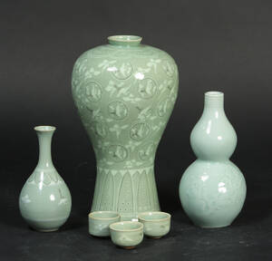 Korea Kina Asien. Meiping vase, 3 bægre og 2 vaser 6