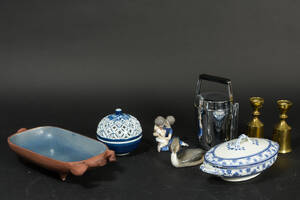 Bing Grøndahl, Royal Copenhagen mfl. Isspand, stegefad, stager, 2 figurer af porcelæn fajance m.m. 8