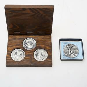 PLAKETTER, silver, fyra st. Vikt cirka 350 gram.