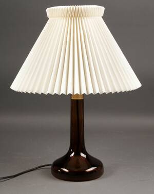 Gunnar Biilmann-Petersen for Le Klint Holmegaard. Bordlampe nr. 343