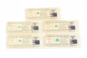 5 uindfattede forseglet naturlige smaragder, i alt 2.37 ct. IGI forsegling med microfilm