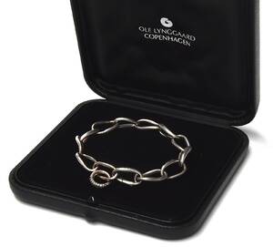 Ole Lynggaard. Love armbånd af 18 kt. hvidguld med brillanter