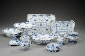Kgl. Porcelænsfabrik. Musselmalet, helblonde, service. 10