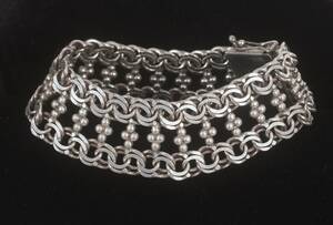 Armband i silver, Göte Engström, 1975