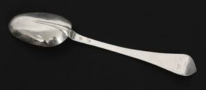 Ragusked med råttsvansfäste, silver, 1700-talets första del
