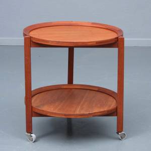 Sika Møbler rundt bakkebord af teak.