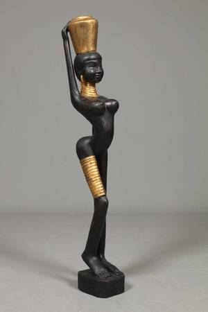 Long Neck Lady. Afrikansk kvinde figur udskåret i træ