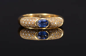 Engelbert, guldring med safir och briljanter i 18k
