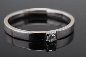 Aagaard, solitairering med brillant på ca. 0.02 ct, 14 kt. hvidguld