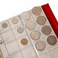 USA, lille samling i album bl.a. dollar 1882, 1883 O, 1888, 1889 alle særdeles pæne, øvrige dollar 1921 - 1926 4 stk. samt en del småmønter især 1 cent