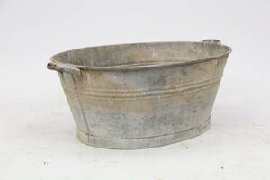 ZINKBALJA MED HANDTAG, 1900-TAL, HÖ 30, LÄ 84, BR 53 CM