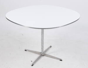 Arne Jacobsen, Piet Hein og Bruno Mathsson. Supercirkulært bord.
