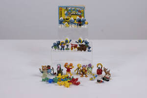 Leksaksfigurer, Smurfar, Fragglarna, Mupparna, Disney