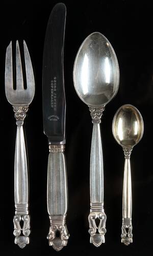 Johan Rohde for Georg Jensen. Kongemønster dessertbestik 42