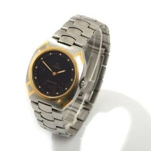 Omega Herrearmbåndsur af delvis guldbelagt stål. Model Seamaster. Sort skive med lyse visere og timemarkører. Quartz. Kassediam. 35 mm.