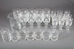 REIJMYRE GLASBRUK, GLASSERVIS, 26 DELAR, SWEDISH OLD, BESTÅENDE AV VINGLAS 9 ST, SELTERGLAS 7 ST 61, SNAPSGLAS 9 ST, SAMT BÄGARE