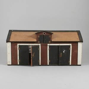 Dockhus, bondgård. Längd 67 cm
