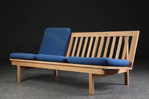 Børge Mogensen. Trepersoners sofa, model 2218