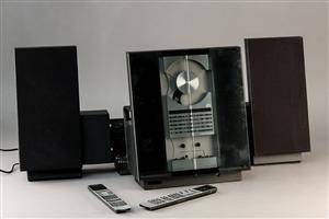 Bang Olufsen, Beocenter 2300 samt højtalere 4
