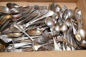 BESTICK, stort parti. Nysilver.