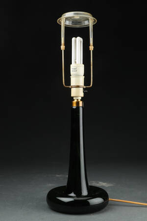 Gunnar Biilmann-Petersen for Le Klint Holmegaard. Bordlampe nr. 343