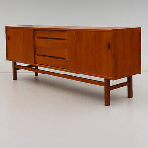SIDEBOARD