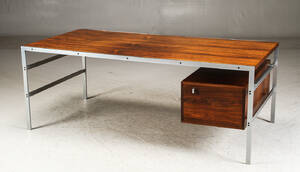 Preben Fabricius Jørgen Kastholm. Fritstående skrivebord af palisander, model FK-196