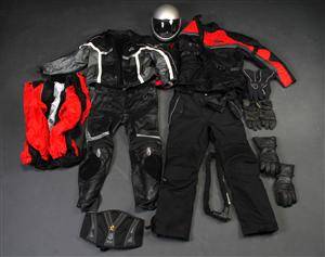 Lookwell, Scotschlite mfl. Tre motorcykeldragter samt div. udstyr ca. 10
