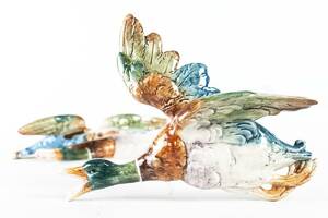 VÄGGFIGURINER, 3 st, form av flygande änder, porslin, Royal Dux.