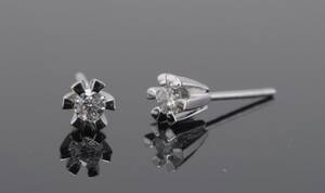 Par solitaire brillant ørestikker, ca. 0.20 ct. 14 kt. hvidguld