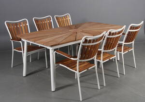 Daneline havemøbler. Havebord samt seks teak armstole.7