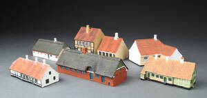 Trip Trap. Samling miniature huse af keramik 7