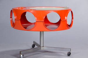 Retro barmøbel af orange plast. 1960erne