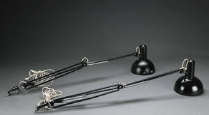 Louis Poulsen. To arkitektlamper, model It 2