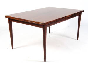 Niels O. Møller. Bord i palisander, model 12 fra 1960erne.