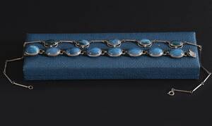 Halsband och armband, silver, bl.a. Bergslagssmycke Ove Nordström