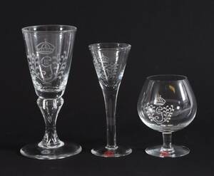 Glasservis, Gustaf III, Reijmyre, bl.a. daterat 1992