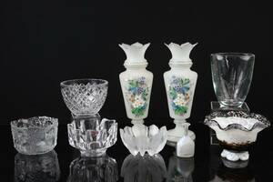 PARTI med skålar, 5 st, vaser, 3 st, samt miniatyrflaska, bl.a. Kosta Boda, Orrefors