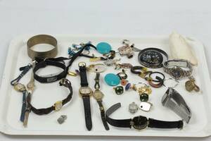PARTI med smycken, bijouterier, armbandsur