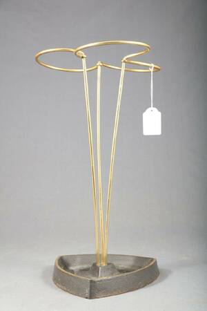 CARL AUBÖCK 1900-1957, PARAPLYSTÄLL, 1950-TAL, MÄSSING OCH METALL, HÖJD 43 CM