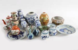 Parti orientaliskt porslin, mestadels modern tillverkning