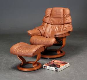 Ekornes. Stressless. Lænestol samt skammel og sidebord 3