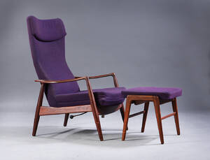 Skandinavisk møbeldesigner. Lænestol med tilhørende skammel, teak, med vippefunktion. 1960erne 2