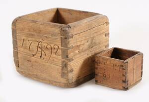 Trämått 2st, 171800-tal