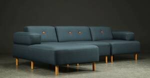 Emil Lagoni Valbak for 2UP, sofa med chaiselongue, model Float,