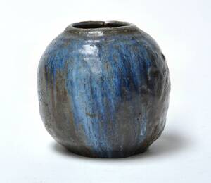 Niels Hansen-Jacobsen. Vase af glaseret keramik