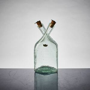 Dubbelkaraff, Ture Berglund. Stockholms Glasbruk. Krakelerat grönt Skansenglas