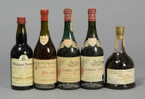 Samling blandet vin m.m. bl.a. Beaujolais Lareine m.m. 5